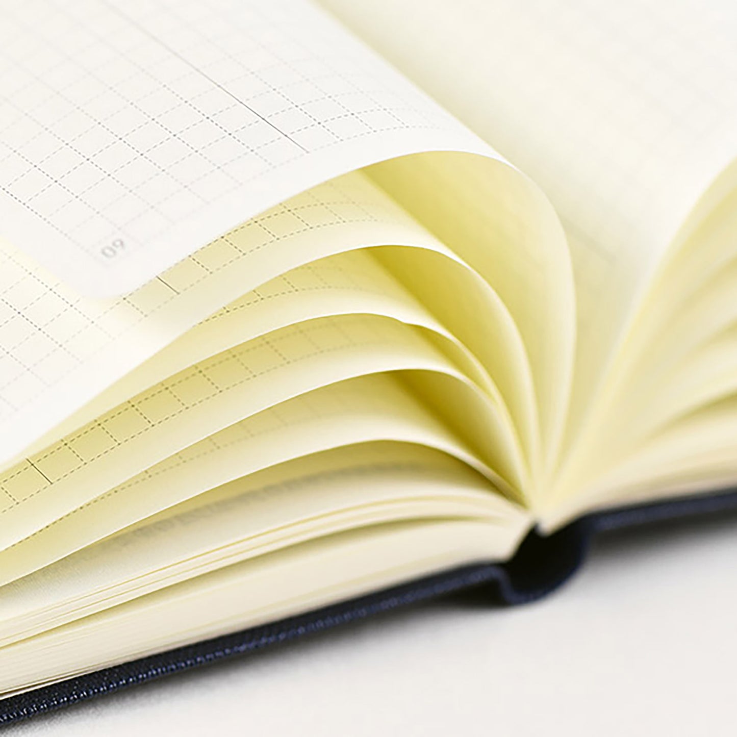 HOBONICHI Weekly Slim Vertical Length English Version