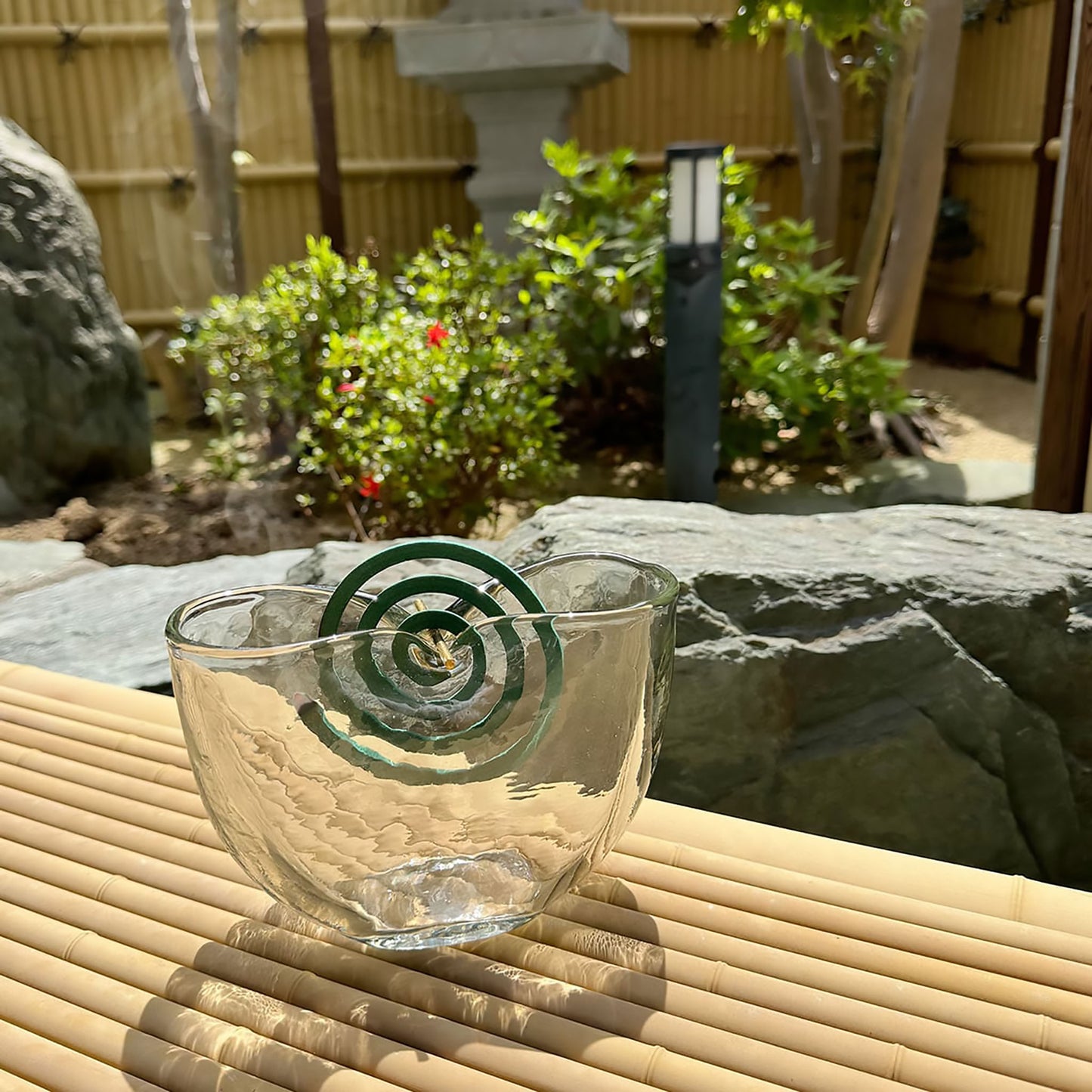 ITOMANI Handmade Glass Mosquito Coil Holder/Vase
